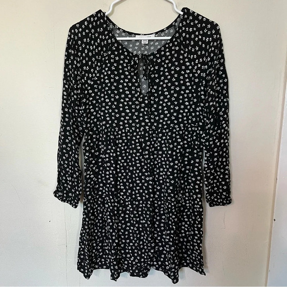 American Eagle Outfitters Black and White Flowy Long Sleeve Mini Dress Sz Small - Picture 1 of 7